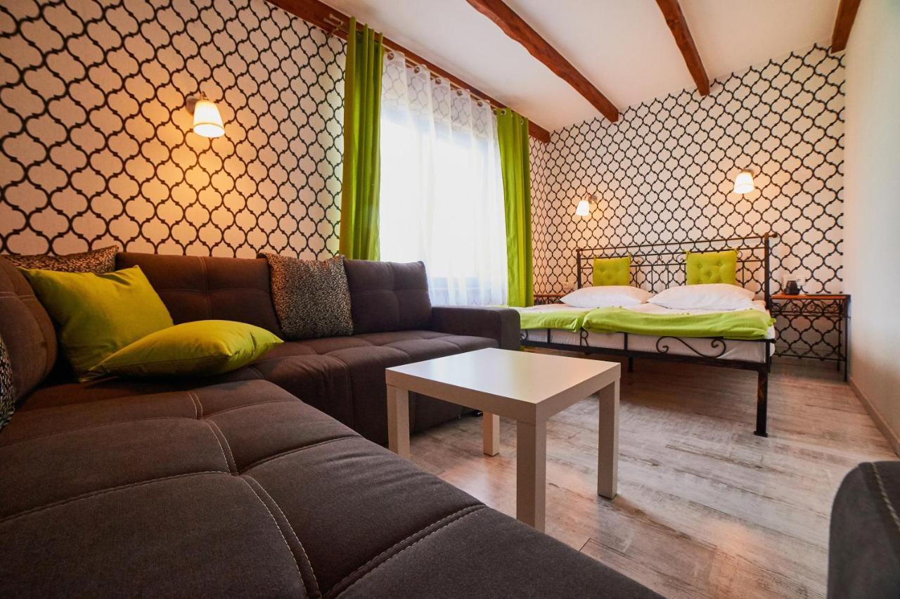 Bed and Breakfast Rancho Mała Nieszawka Exterior foto